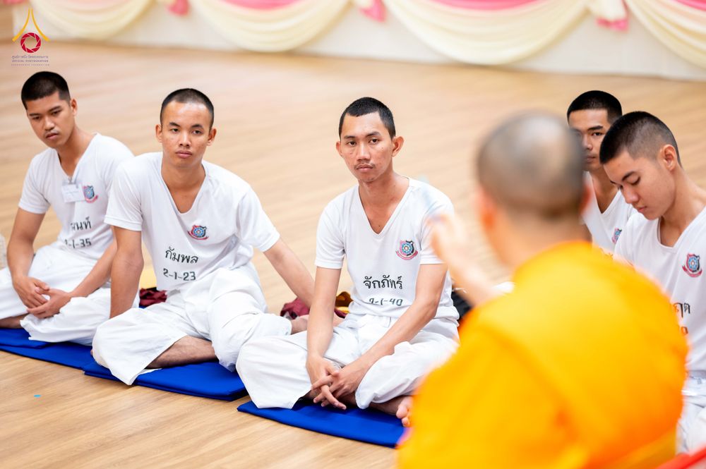 ภาพ No.350151:วันที่ 17-18 กันยายน พ.ศ. 2569 โครงการบรรพชาพัฒนาคุณธรรม จริยธรรม สำหรับนักเรียนนายสิบตำรวจ (นสต.) รุ่นที่ 16 ศูนย์ฝึกอบรมตำรวจภูธรภาค 1  ได้จัดกิจกรรม ณ สภาธรรมกายสากล ห้องแก้ว2