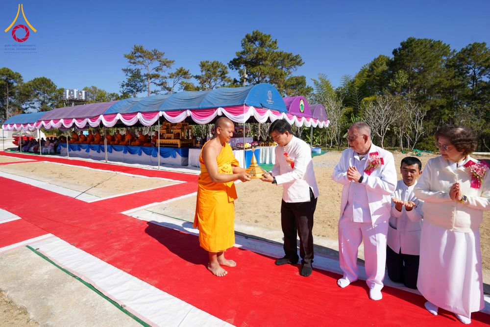 ภาพ No.309291:วันเสาร์ที่ 7 กุมภาพันธ์ พ.ศ.2569 พิธีบรรจุพระบรมสารีริกธาตุ ประดิษฐาน  ณ เจดีย์วัดทุ่งเจริญธรรม อ.อมก๋อย จ.เชียงใหม่