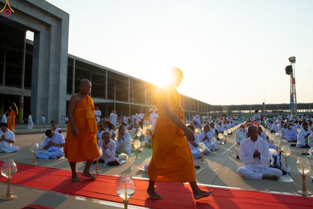 ภาพ No.307659:วันที่ 31 มกราคม พ.ศ. 2569 พิธีจุดประทีปธรรมถวายเป็นพุทธบูชา  และบูชาธรรมมหาปูชนียาจารย์ (ภาพชุดที่ 2) ณ วัดพระธรรมกาย ปทุมธานี ในโครงการธรรมยาตรา กตัญญูบูชา มหาปูชนียาจารย์ พระมงคลเทพมุนี(สด จนฺทสโร) พระผู้ปราบมาร อนุสรณ์สถาน 7 แห่ง ปีที่ 14