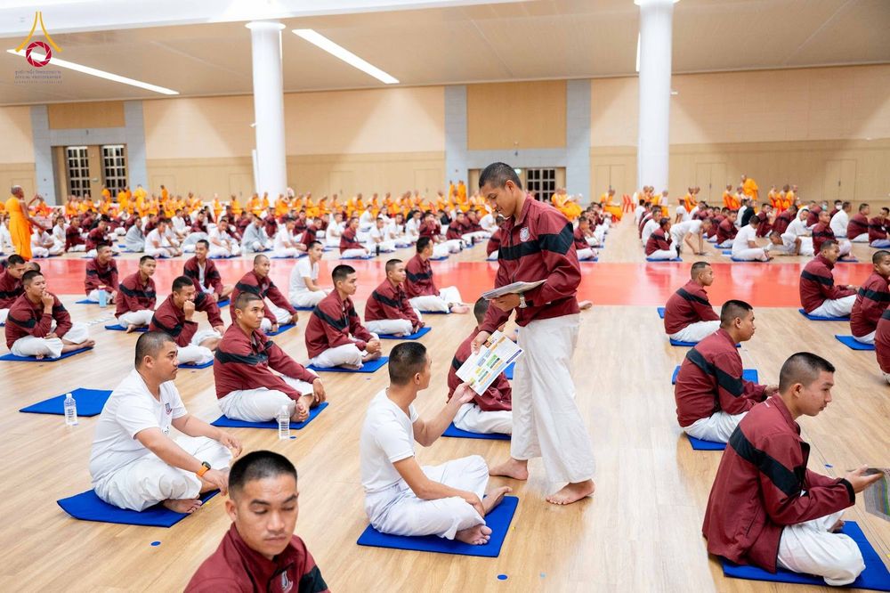 ภาพ No.350192:วันที่ 17-18 กันยายน พ.ศ. 2569 โครงการบรรพชาพัฒนาคุณธรรม จริยธรรม สำหรับนักเรียนนายสิบตำรวจ (นสต.) รุ่นที่ 16 ศูนย์ฝึกอบรมตำรวจภูธรภาค 1  ได้จัดกิจกรรม ณ สภาธรรมกายสากล ห้องแก้ว2