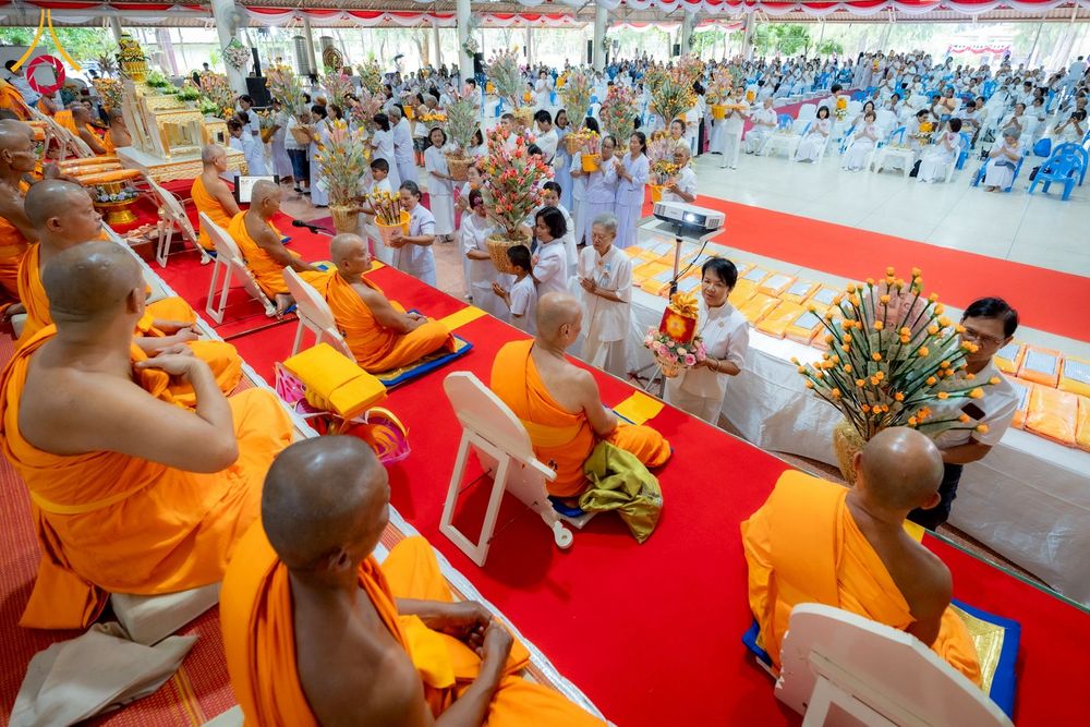 ภาพ No.251504:วันเสาร์ที่ 11 ตุลาคม พ.ศ. 2568 พิธีทอดกฐินสามัคคีประจำปี พ.ศ. 2568 สร้างทุกสิ่ง เพื่อการสร้างคนให้เป็นคนดี ณ ศูนย์อบรมเยาวชนปักธงชัย นครราชสีมา