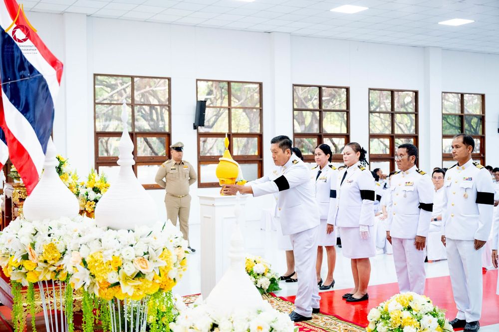 ภาพ No.276051:วันที่ 5 ธันวาคม พ.ศ. 2568 พสกนิกรอำเภอคลองหลวง พร้อมใจบำเพ็ญกุศลอุทิศถวาย “ในหลวงรัชกาลที่ 9” น้อมรำลึกในพระมหากรุณาธิคุณ เนื่องในวันคล้ายวันพระบรมราชสมภพ วันชาติ และวันพ่อแห่งชาติ ณ อาคารปลูกศรัทธา 2 วัดพระธรรมกาย อำเภอคลองหลวง จังหวัดปทุมธานี