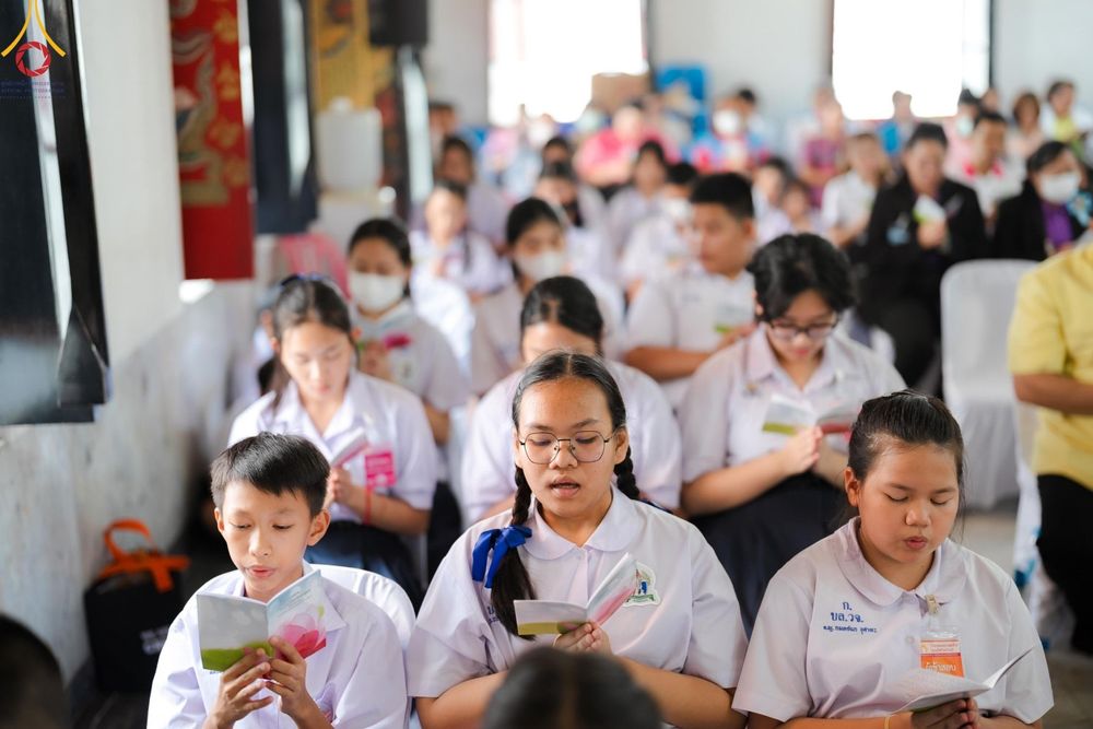ภาพ No.184937:กิจกรรมวันรวมพลังเด็กดี V-Star ผู้นำฟื้นฟูศีลธรรมโลก กรุงเทพมหานคร ณ วัดมหาธาตุยุวราชรังสฤษฎิ์ราชวรมหาวิหาร กรุงเทพมหานคร ในวันที่ 13 ธันวาคม พ.ศ. 2567