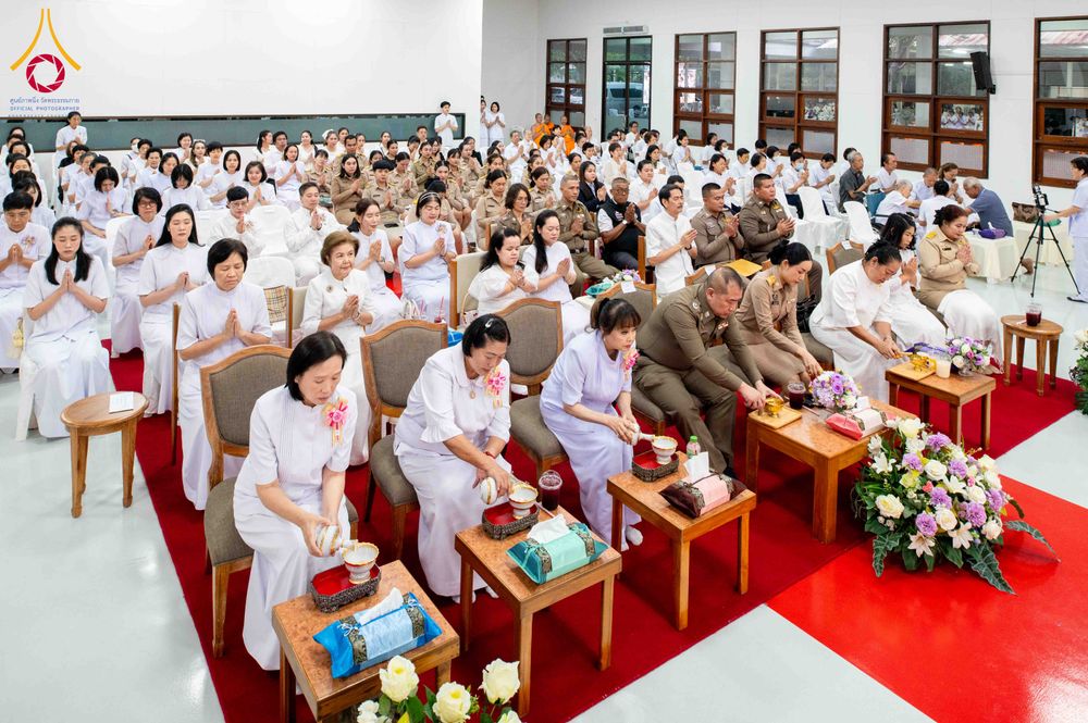 ภาพ No.315178:วันจันทร์ที่ 23 มีนาคม พ.ศ. 2569 พิธีบำเพ็ญกุศล คุณพ่อณรงค์ จินตมากุล  สิริอายุ 99 ปี 11 เดือน โยมบิดา พระครูปลัดรัตนวีรวัฒน์ (รังสฤษดิ์ อิทฺธิจินตโก) ที่ปรึกษาเจ้าคณะจังหวัดปทุมธานี เจ้าอาวาสวัดพระธรรมกาย  ณ ห้องปลูกศรัทธา 2 วัดพระธรรมกาย ปทุมธานี