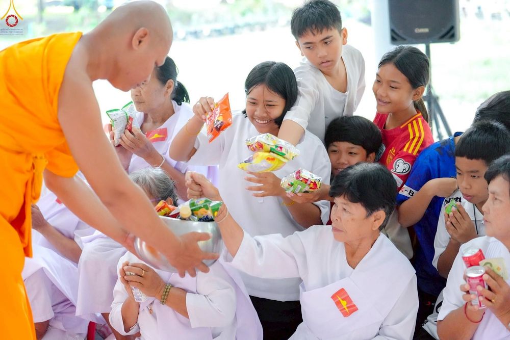 ภาพ No.247900:วันที่ 19-21 กันยายน พ.ศ. 2568 โครงการอบรมอุบาสิกาแก้ว รุ่นที่ 2 ณ ศูนย์ปฏิบัติธรรมจังหวัดบุรีรัมย์