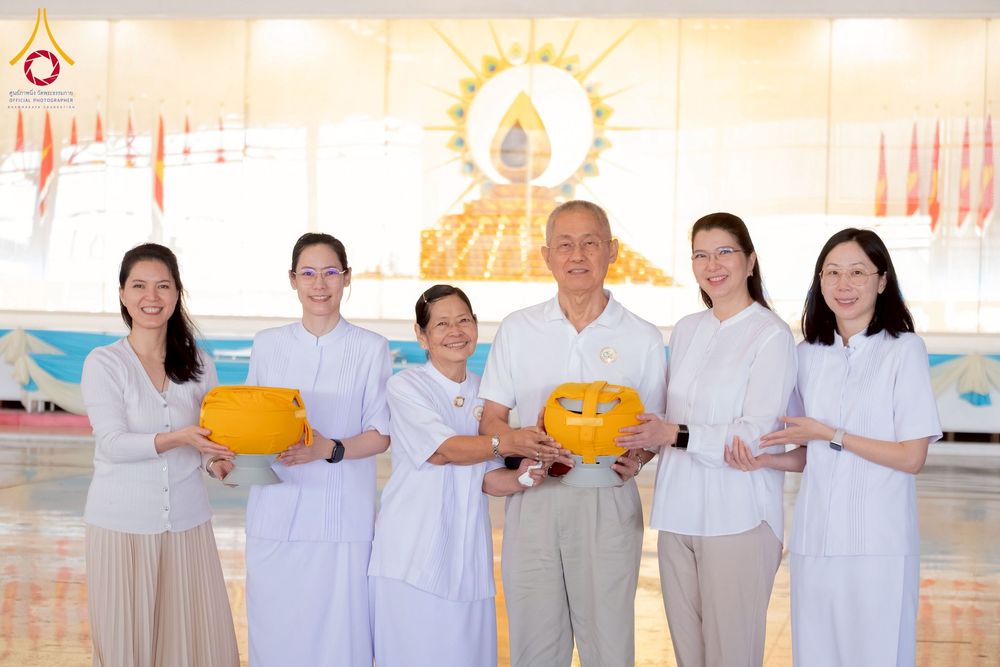 ภาพ No.277431:วันเสาร์ที่ 6 ธันวาคม พ.ศ. 2568 พิธีบรรพชาอุปสมบทและพิธีถวายบาตร โครงการอุปสมบทบูชาธรรมมหาปูชนียาจารย์ ประจำปี พ.ศ.2568 โครงการบวชพระนานาชาติ AEC และ WAB รุ่น CEO (นักบริหาร) รุ่นที่ 5 ณ โบสถ์พระไตรปิฏก วัดพระธรรมกาย