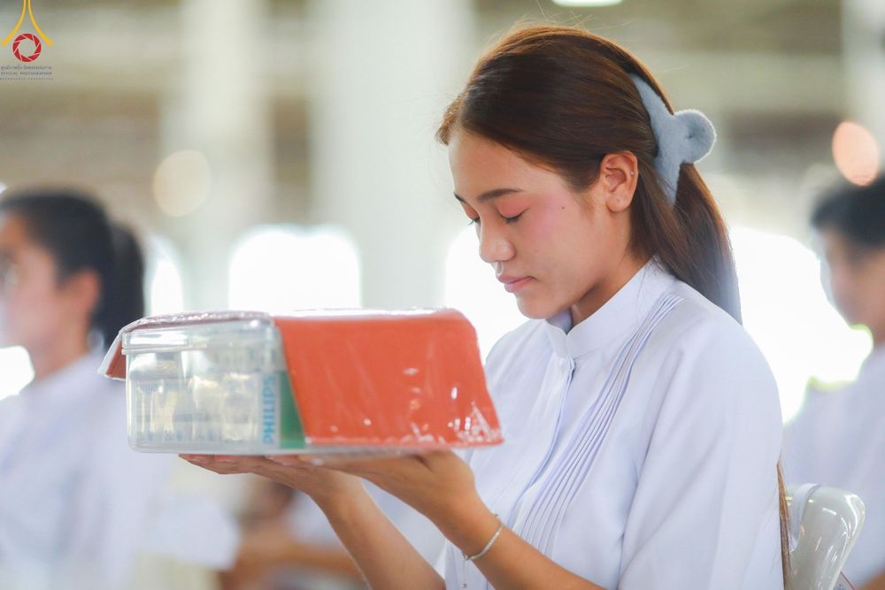ภาพ No.145272:พิธีถวายผ้าอาบน้ำฝนและประทีปโคมไฟ ณ สภาธรรมกายสากล วัดพระธรรมกาย วันเสาร์ที่ 20 กรกฎาคม พ.ศ. 2567