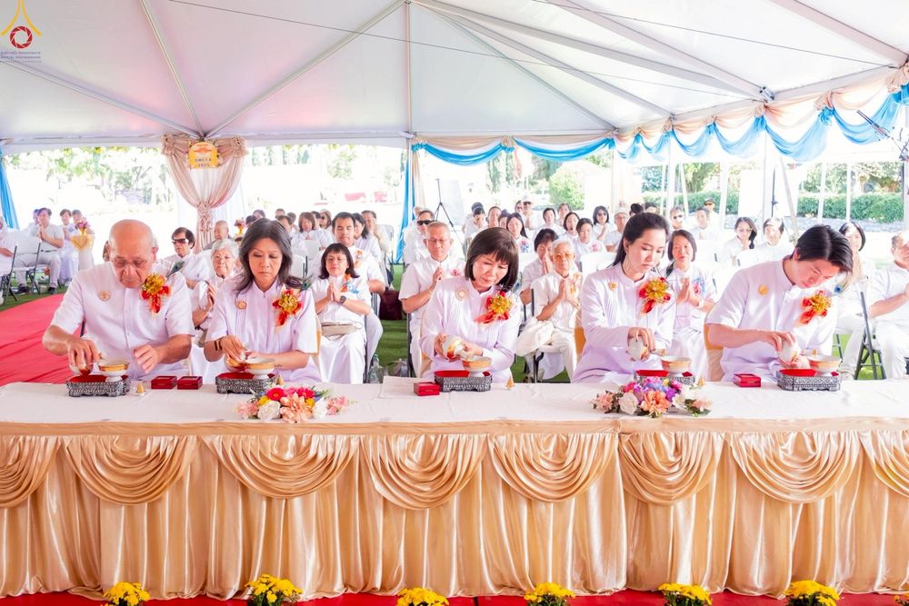 ภาพ No.259348:วันอาทิตย์ที่ 12 ตุลาคม พ.ศ. 2568 พิธีทอดกฐินบรมจักรพรรดิ สร้างอุโบสถ 82 ปี บูชาธรรมหลวงพ่อธัมมชโย ณ วัดพระธรรมกายแคลิฟอร์เนีย ประเทศสหรัฐอเมริกา 