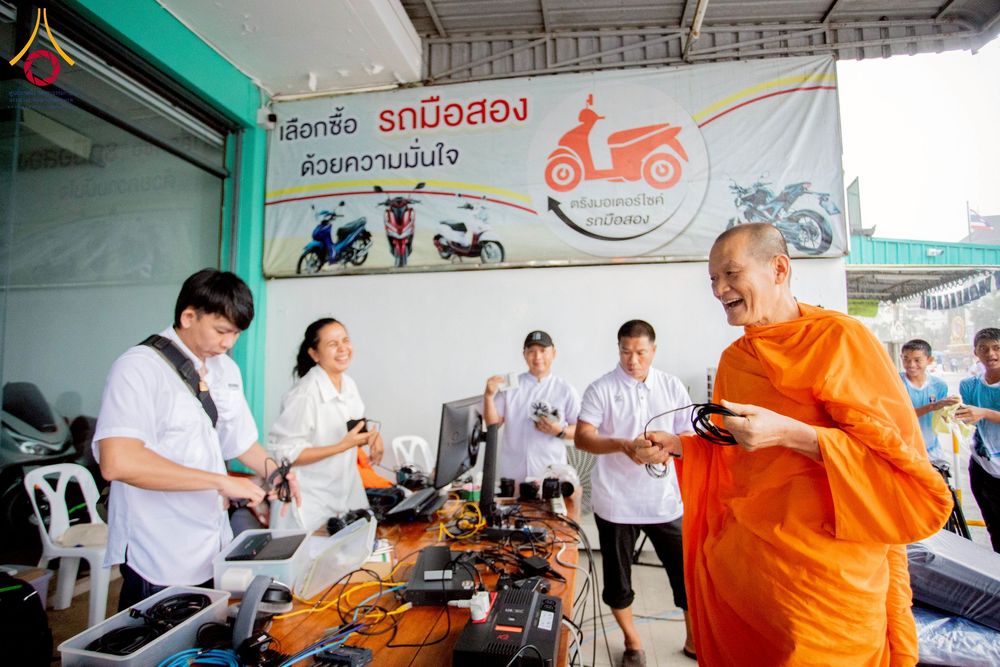 ภาพ No.226207:วันอาทิตย์ที่ 25 พฤษภาคม พ.ศ. 2568 พิธีตักบาตรพระ 1,000 รูปเมืองตรัง ครบรอบ 110 ปี เมืองทับเที่ยง ถวายเป็นพุทธบูชา ถวายเป็นพระราชกุศลแด่รัชกาลที่ 10 และอุทิศส่วนกุศลแด่อดีตเจ้าเมืองตรัง และบรรพบุรุษ ณ บริเวณหน้าศาลากลางจังหวัดตรัง ถนนพระราม 6