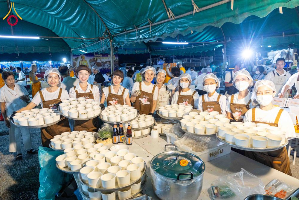 ภาพ No.298423:วันที่ 20 มกราคม พ.ศ. 2569 พิธีถวายภัตตาหารเป็นสังฆทาน แด่พระธรรมยาตรา ณ อนุสรณ์สถานบางปลา วัดบางปลา อำเภอบางเลน จังหวัดนครปฐม ในโครงการธรรมยาตรา กตัญญูบูชา มหาปูชนียาจารย์ พระมงคลเทพมุนี(สด จนฺทสโร) พระผู้ปราบมาร อนุสรณ์สถาน 7 แห่ง ปีที่ 14