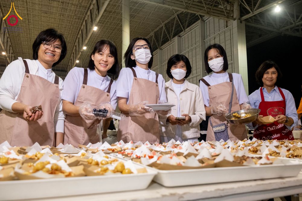 ภาพ No.306155:วันที่ 30 มกราคม พ.ศ. 2569 พิธีถวายภัตตาหารเป็นสังฆทาน แด่พระธรรมยาตรา ณ วัดพระธรรมกาย  จังหวัดปทุมธานี ในโครงการธรรมยาตรา กตัญญูบูชา มหาปูชนียาจารย์ พระมงคลเทพมุนี(สด จนฺทสโร) พระผู้ปราบมาร อนุสรณ์สถาน 7 แห่ง ปีที่ 14