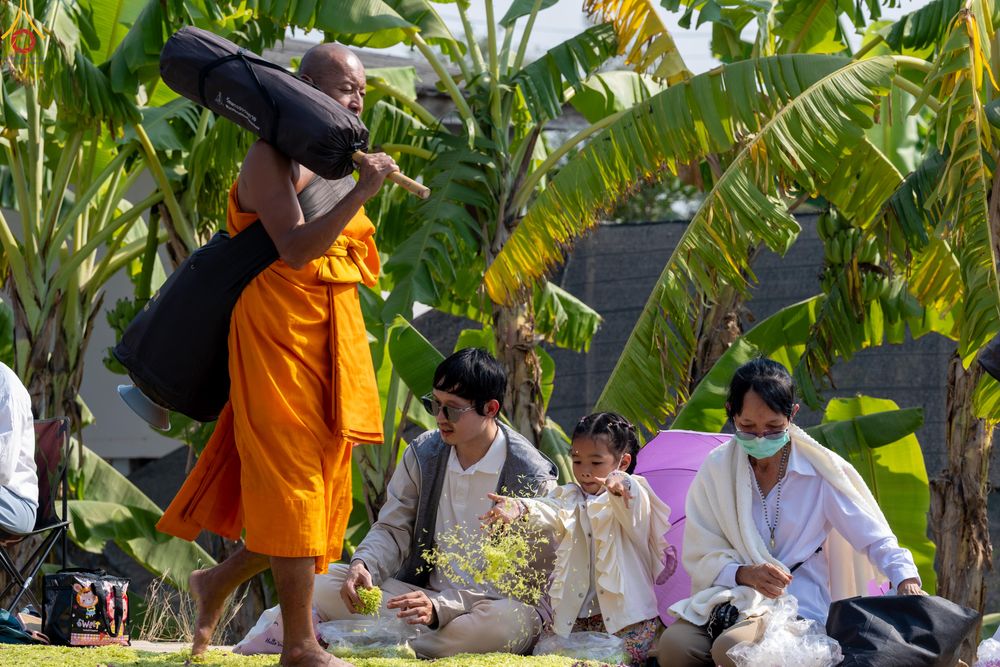 ภาพ No.299403:วันที่ 18 มกราคม พ.ศ. 2569 พิธีต้อนรับพระธรรมยาตรา ณ อนุสรณ์สถานลำดับที่ 5 สถานที่เผยแผ่วิชชาธรรมกายครั้งแรก อนุสรณ์สถานบางปลา วัดบางปลา อำเภอบางเลน จังหวัดนครปฐม ในโครงการธรรมยาตรา กตัญญูบูชา มหาปูชนียาจารย์ พระมงคลเทพมุนี(สด จนฺทสโร) พระผู้ปราบมาร อนุส