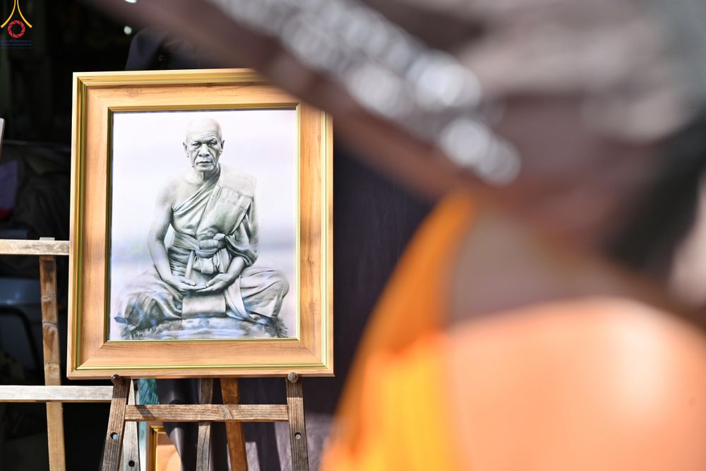 ภาพ No.304188:วันที่ 25 มกราคม พ.ศ. 2569 พิธีต้อนรับพระธรรมยาตรา  รร.สามัคคีราษฏร์บำรุง-วัดพระธรรมกาย ในโครงการธรรมยาตรา กตัญญูบูชา มหาปูชนียาจารย์ พระมงคลเทพมุนี(สด จนฺทสโร) พระผู้ปราบมาร อนุสรณ์สถาน 7 แห่ง ปีที่ 14