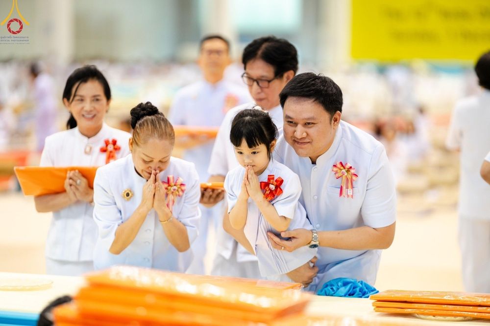 ภาพ No.178092:พิธีทอดผ้าป่าต้นสมบัติจักรพรรดิ ในวันอาทิตย์ที่ 1 ธันวาคม พ.ศ. 2567 ณ สภาธรรมกายสากล วัดพระธรรมกาย