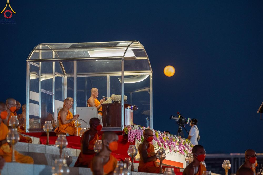 ภาพ No.124879:พิธีเวียนประทักษิณและจุดมาฆประทีป ในวันมาฆบูชา เสาร์ที่ 24 กุมภาพันธ์ พ.ศ. 2567 ณ พระมหาธรรมกายเจดีย์ วัดพระธรรมกาย