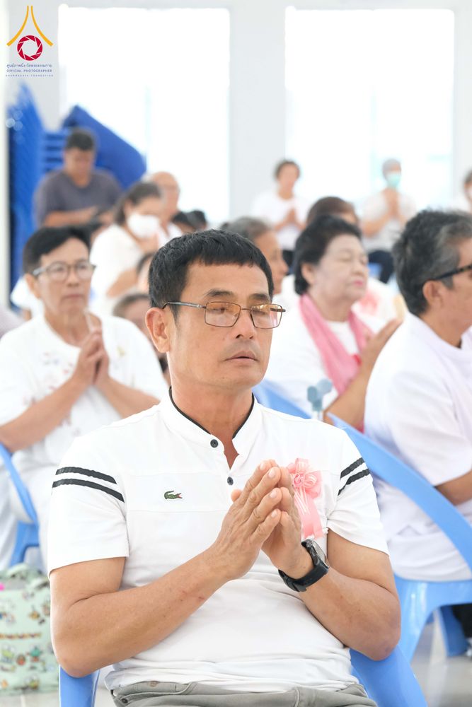 ภาพ No.320906:วันเสาร์ที่ 11 เมษายน พ.ศ.2569 พิธีตักบาตรฉลองสามเณรใหม่ ณ ศูนย์อบรมเยาวชนนครปฐม