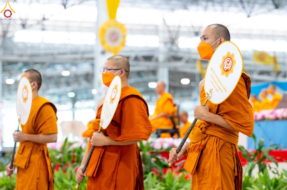 ภาพ No.85230:พิธีมุทิตาสักการะพระภิกษุ ผู้สอบได้เปรียญธรรม ๙ ประโยคระดับโลก, พิธีมอบโล่เกียรติยศและทุนการศึกษา สำนักเรียนบาลีดีเด่นทั่วประเทศ ในวันสมาธิโลก อาทิตย์ที่ 6 สิงหาคม พ.ศ. 2566 ณ สภาธรรมกายสากล วัดพระธรรมกาย