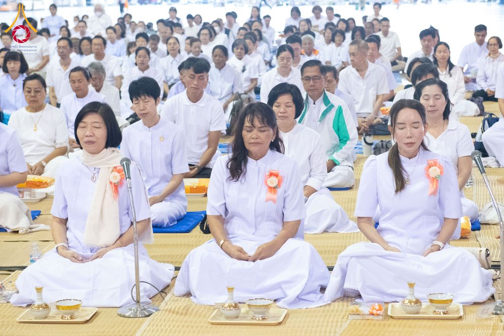 ภาพ No.279078:วันที่ 2 มกราคม พ.ศ.2569 พิธีถวายภัตตาหารเป็นสังฆทาน แด่พระธรรมยาตรา ณ วัดพระธรรมกาย ปทุมธานี ในโครงการธรรมยาตรา กตัญญูบูชา มหาปูชนียาจารย์ พระมงคลเทพมุนี(สด จนฺทสโร) พระผู้ปราบมาร อนุสรณ์สถาน 7 แห่ง ปีที่ 14