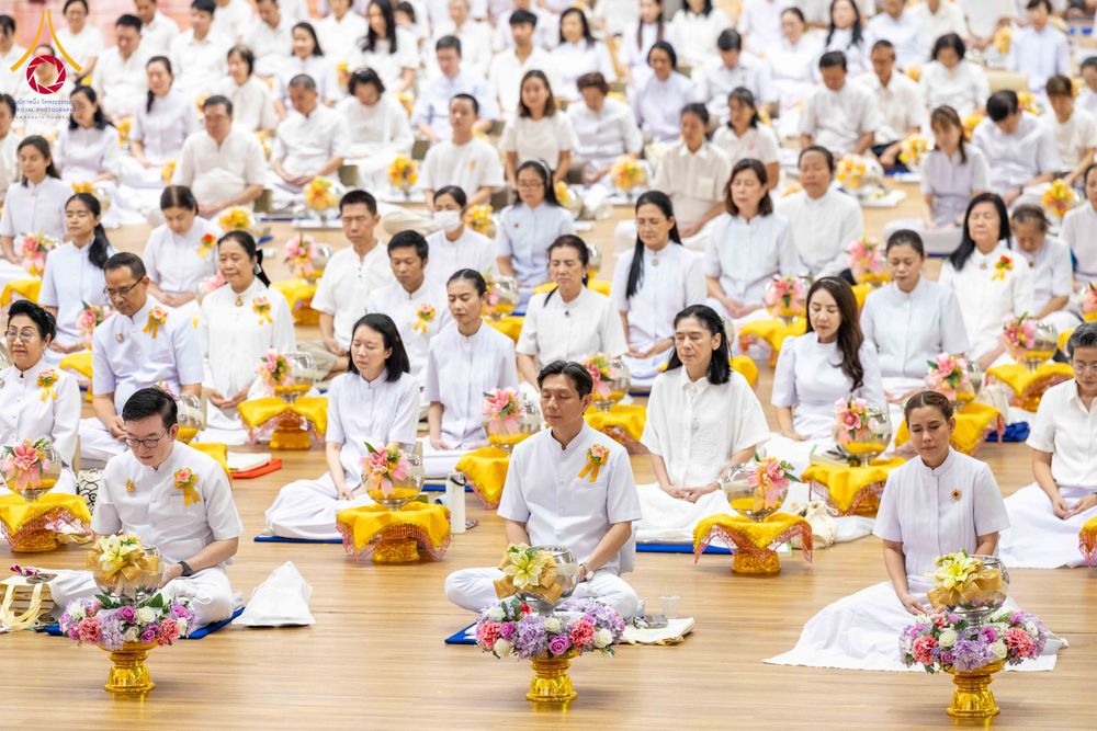 ภาพ No.310646:วันอาทิตย์ที่ 22 กุมภาพันธ์ พ.ศ. 2569 พิธีถวายโคมมาฆประทีป ณ ห้องแก้วสารพัดนึก 2 วัดพระธรรมกาย จ.ปทุมธานี