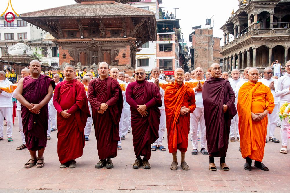 ภาพ No.313531:วันพฤหัสบดีที่ 12 มีนาคม พ.ศ. 2569 ขบวนแห่นาคธรรมทายาทในโครงการบรรพชาสามเณร 500 รูป  จาก นาคบาฮาล (Nagbahal) สู่จัตุรัสปาทัน (Patan Durbar Square) ประเทศเนปาล