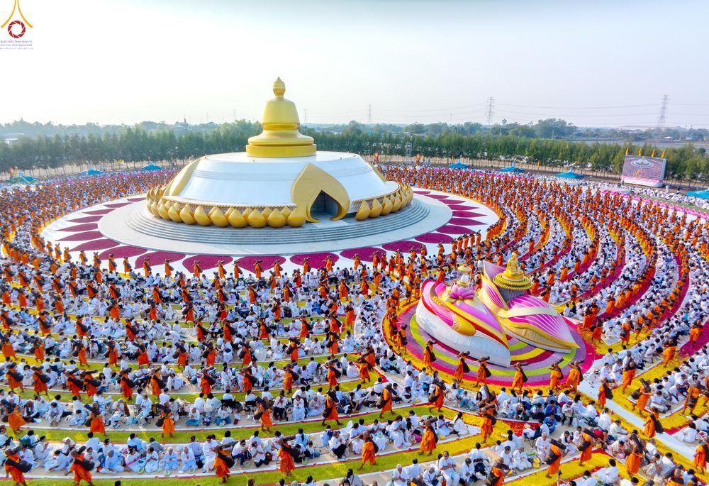 ภาพ No.299735:วันที่ 18 มกราคม พ.ศ. 2569 พิธีต้อนรับพระธรรมยาตรา (ภาพชุดที่ 2) ณ อนุสรณ์สถานลำดับที่ 5  สถานที่เผยแผ่วิชชาธรรมกายครั้งแรก อนุสรณ์สถานบางปลา วัดบางปลา อำเภอบางเลน จังหวัดนครปฐม ในโครงการธรรมยาตรา กตัญญูบูชา มหาปูชนียาจารย์ พระมงคลเทพมุนี(สด จนฺทสโร) พระ