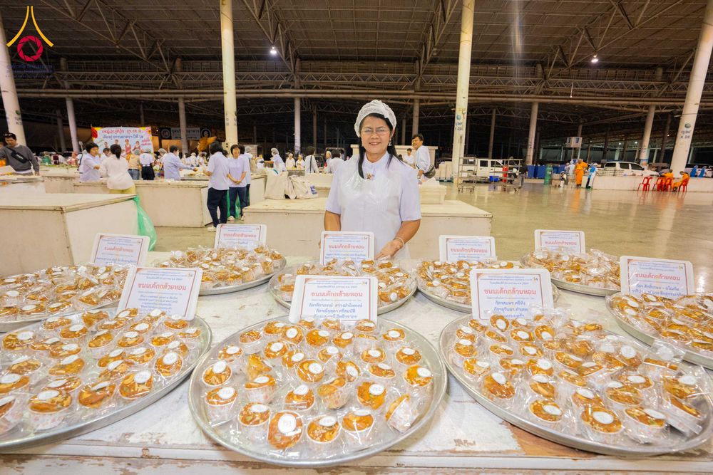 ภาพ No.305494:วันที่ 29 มกราคม พ.ศ. 2569 พิธีถวายภัตตาหารเป็นสังฆทาน แด่พระธรรมยาตรา ณ วัดพระธรรมกาย  จังหวัดปทุมธานี ในโครงการธรรมยาตรา กตัญญูบูชา มหาปูชนียาจารย์ พระมงคลเทพมุนี(สด จนฺทสโร) พระผู้ปราบมาร อนุสรณ์สถาน 7 แห่ง ปีที่ 14