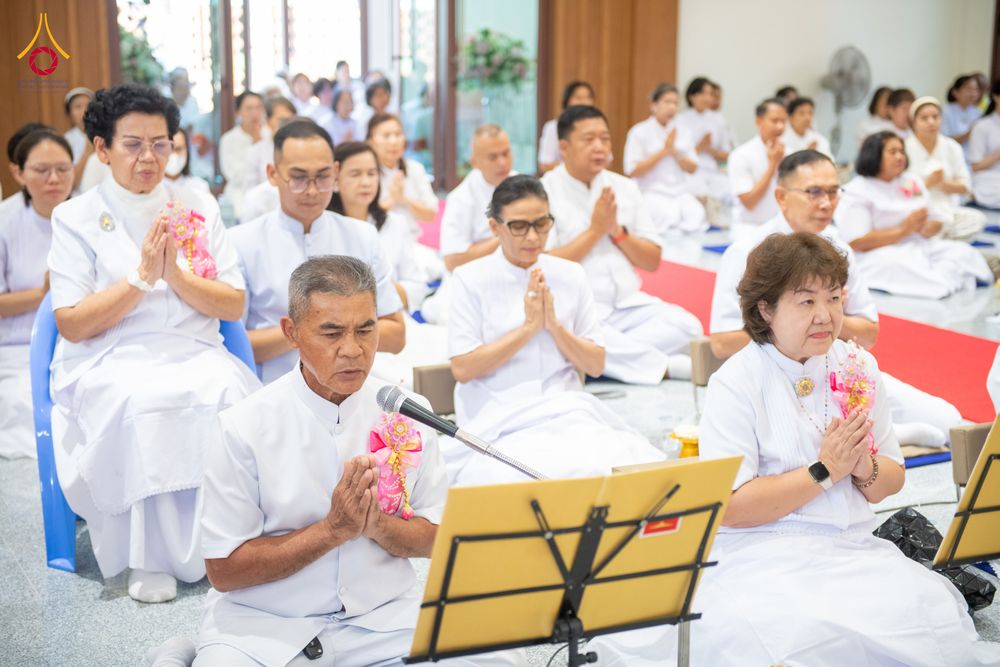 ภาพ No.336287:วันจันทร์ที่ 22 มิถุนายน พ.ศ.2569 พิธีอัญเชิญพระธรรมกาย และบรรจุพระบรมสารีริกธาตุ  ภายในเกศดอกบัวตูม องค์พระประธาน ณ อาคารสมปรารถนา วัดกลางธนรินทร์ ต.บ้านแป้ง อ.พรหมบุรี จ.สิงห์บุรี