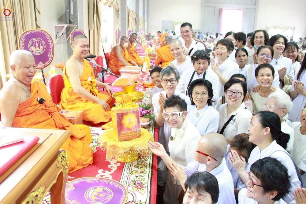 ภาพ No.264934:วันที่ 23 ตุลาคม พ.ศ. 2568 พิธีทอดกฐินสามัคคีทั่วไทย 30,000 วัด โดยคณะศิษยานุศิษย์ บูชาธรรม 81 ปี หลวงพ่อธัมมชโย ณ วัดด่าน กรุงเทพมหานครฯ