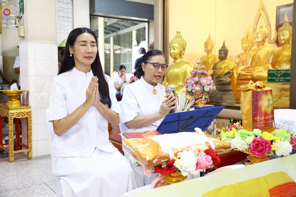 ภาพ No.254957:วันที่ 13 ตุลาคม พ.ศ. 2568 พิธีทอดกฐินสามัคคีทั่วไทย 30,000 วัด โดยคณะศิษยานุศิษย์ บูชาธรรม 81 ปี หลวงพ่อธัมมชโย ณ วัดบางน้ำผึ้งใน อ.พระประแดง จ.สมุทรปราการ