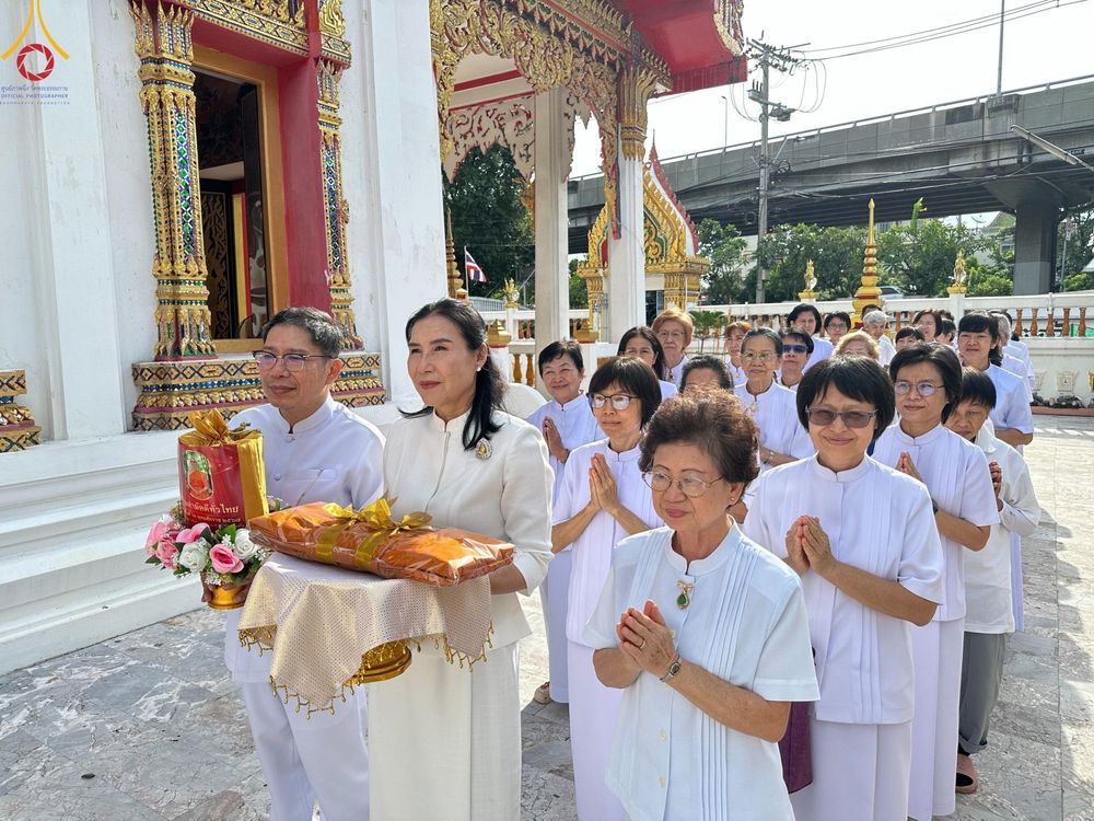 ภาพ No.171867:พิธีทอดกฐิน ณ วัดน้อยนางหงษ์ แขวงบางยี่ขัน เขตบางพลัด กรุงเทพฯ ในโครงการกฐินสามัคคีทั่วไทย 30,000 วัด บูชาธรรม 80 ปี หลวงพ่อธัมมชโย โดยคณะศิษยานุศิษย์วัดพระธรรมกาย วันที่ 26 ตุลาคม พ.ศ. 2567