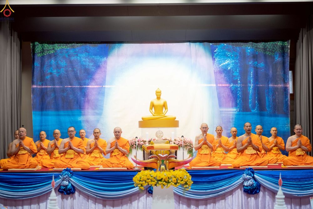 ภาพ No.256002:วันที่ 12 ตุลาคม พ.ศ. 2568 พิธีทอดกฐินวัดพระธรรมกายสวิตเซอร์แลนด์  ณ หอประชุมโรงเรียน Obergoldbach เมือง Bern ประเทศสวิตเซอร์แลนด์