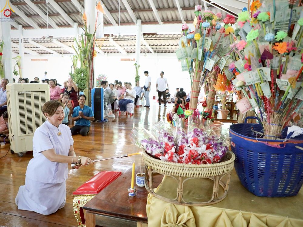 ภาพ No.254580:วันที่ 12 ตุลาคม พ.ศ. 2568 พิธีทอดกฐินสามัคคีทั่วไทย 30,000 วัด โดยคณะศิษยานุศิษย์ บูชาธรรม 81 ปี หลวงพ่อธัมมชโย ณ วัดป่าพระเจ้า อ.ศรีประจันต์ จ.สุพรรณบุรี