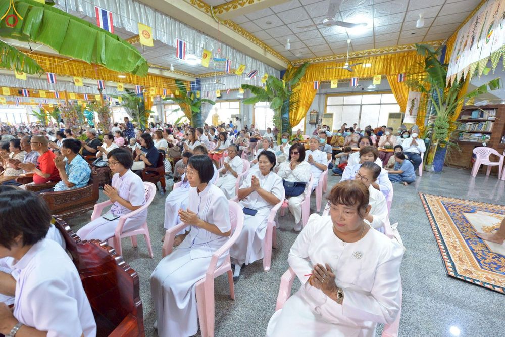 ภาพ No.254740:วันที่ 12 ตุลาคม พ.ศ. 2568 พิธีทอดกฐินสามัคคีทั่วไทย 30,000 วัด โดยคณะศิษยานุศิษย์ บูชาธรรม 81 ปี หลวงพ่อธัมมชโย ณ วัดเวฬุวัน จังหวัดปทุมธานี