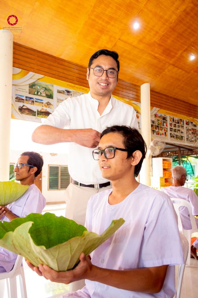 ภาพ No.276328:วันศุกร์ที่ 5 ธันวาคม 2568 (วันพ่อแห่งชาติ) พิธีบรรพชาอุปสมบทหมู่ธรรมทายาท จำนวน 14 รูป โครงการบรรพชาอุปสมบทหมู่ รุ่นบูชาธรรมมหาปูชนียาจารย์ ประจำปี 2568  ณ ศูนย์อบรมเยาวชนบางปะหัน จังหวัดพระนครศรีอยุธยา