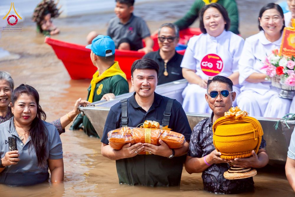 ภาพ No.274327:วันที่ 5 พฤศจิกายน พ.ศ. 2568 พิธีทอดกฐินสามัคคีทั่วไทย ณ วัดบันไดช้าง จ.พระนครศรีอยุธยา โดยคณะศิษยานุศิษย์ บูชาธรรม 81 ปี หลวงพ่อธัมมชโย