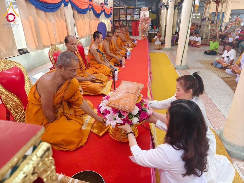 ภาพ No.177116:พิธีทอดกฐิน ณ วัดสะพาน ต.ลำคอหงษ์ อ.โนนสูง จ.นครราชสีมา ในโครงการทอดกฐินสามัคคีทั่วไทย 30,000 วัด บูชาธรรม 80 ปี หลวงพ่อธัมมชโย โดยคณะศิษยานุศิษย์วัดพระธรรมกาย วันที่ 9 พฤศจิกายน พ.ศ. 2567