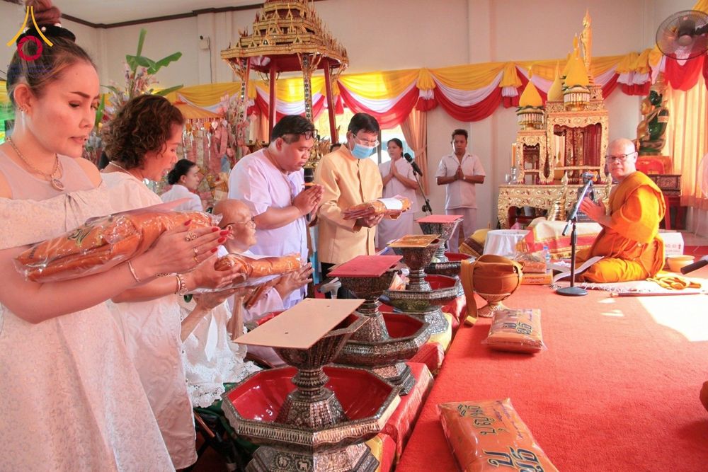 ภาพ No.178960:พิธีทอดกฐิน ณ วัดป่าเกด อ.พระประแดง จ.สมุทรปราการ ในโครงการกฐินสามัคคีทั่วไทย 30,000 วัด บูชาธรรม 80 ปี หลวงพ่อธัมมชโย โดยคณะศิษยานุศิษย์วัดพระธรรมกาย วันที่ 10 พฤศจิกายน พ.ศ. 2567