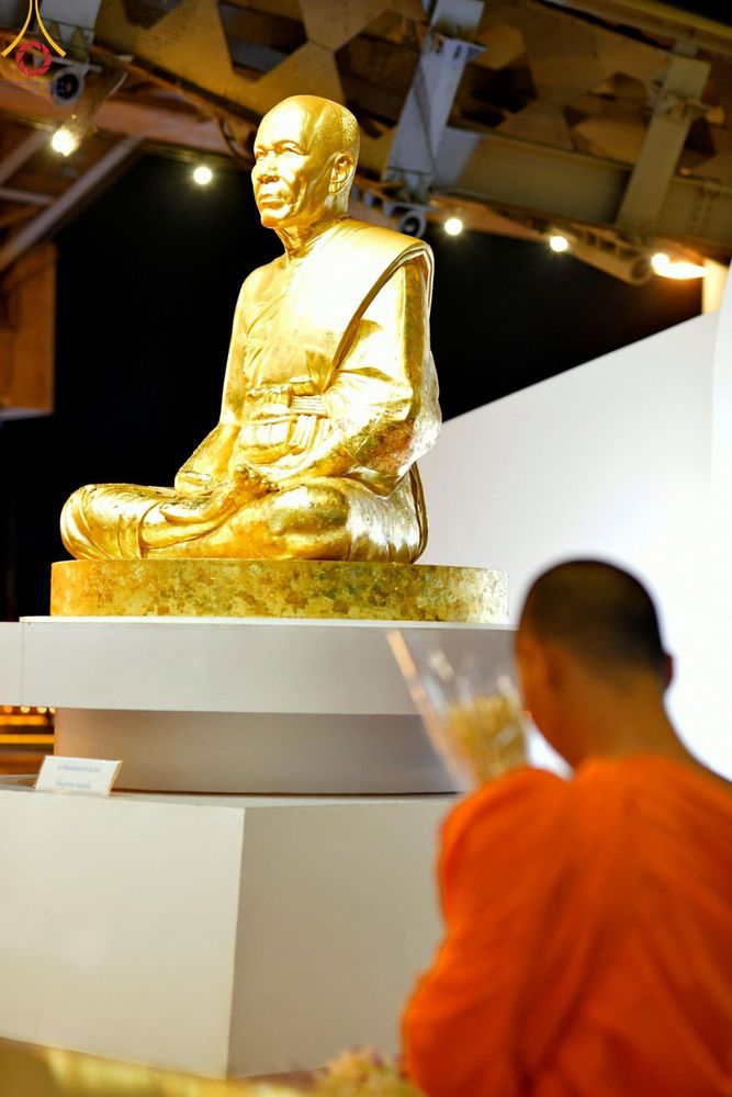 ภาพ No.198532:พิธีฉลองชัยสวดมนต์บทธัมมจักกัปปวัตนสูตร 7,051,919,116 จบ เนื่องในวันคล้ายวันเกิด 116 ปี คุณยายอาจารย์มหารัตนอุบาสิกาจันทร์ ขนนกยูง วันอาทิตย์ที่ 19 มกราคม พ.ศ. 2568 ณ มหารัตนวิหารคด วัดพระธรรมกาย จ.ปทุมธานี