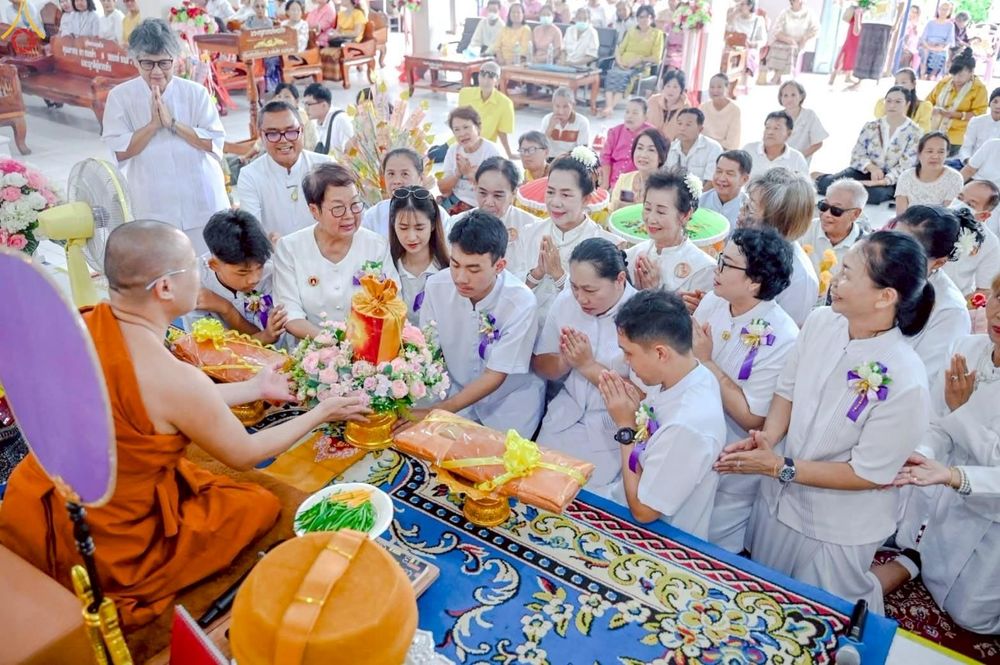 ภาพ No.255572:วันที่ 11 ตุลาคม พ.ศ. 2568 พิธีทอดกฐินสามัคคีทั่วไทย 30,000 วัด โดยคณะศิษยานุศิษย์ บูชาธรรม 81 ปี หลวงพ่อธัมมชโย ณ วัดศรีบุญเรือง อ.เมือง จ.เลย