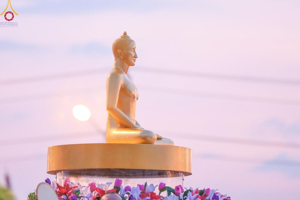 ภาพ No.180380:พิธีตักบาตรพระ ๑,๐๐๐ รูป ฉลองเมืองลำปาง ๑,๓๔๔ ปี วันเสาร์ที่ ๗ ธันวาคม พ.ศ. ๒๕๖๗ ณ ลานพระบรมราชานุสาวรีย์ พระนเรศวรมหาราช อ.เกาะคา จ.ลำปาง