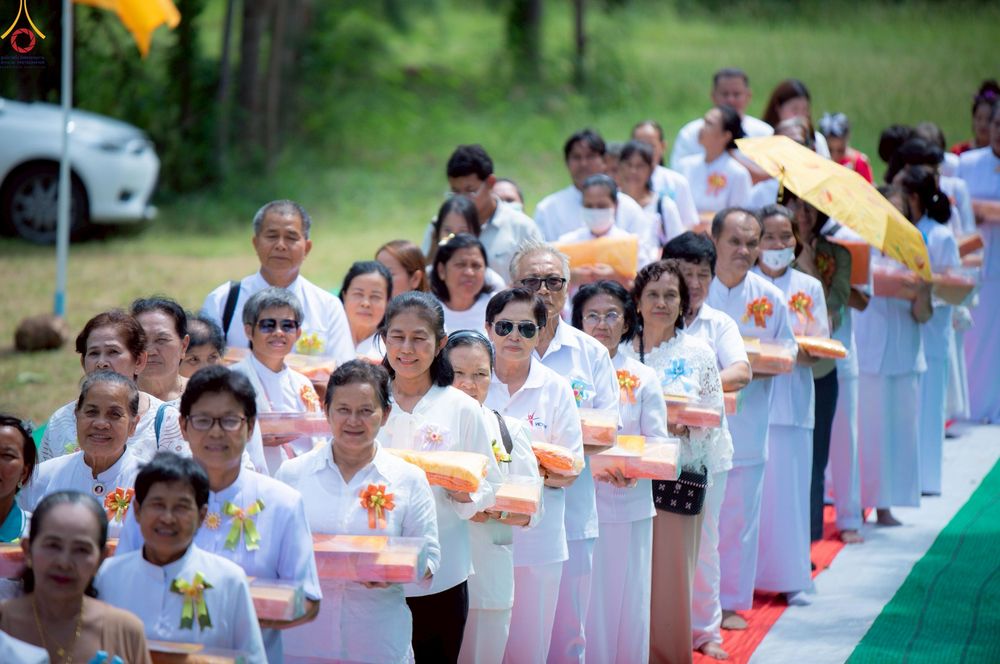 ภาพ No.260162:วันอาทิตย์ที่ 19 ตุลาคม พ.ศ. 2568 พิธีทอดกฐินสามัคคี  ณ ศูนย์ปฏิบัติธรรมและศูนย์อบรมเยาวชนเพชรบุรี  ต.ท่าแลง อ.ท่ายาง จ.เพชรบุรี