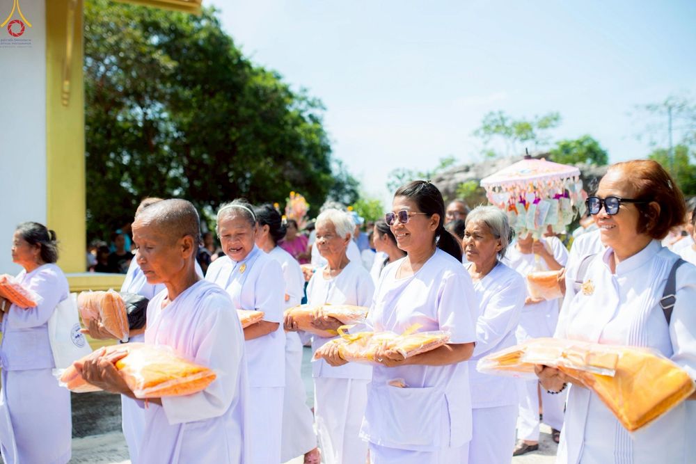 ภาพ No.262094:วันที่ 21 ตุลาคม พ.ศ. 2568 พิธีทอดกฐินสามัคคีทั่วไทย 30,000 วัด โดยคณะศิษยานุศิษย์ บูชาธรรม 81 ปี หลวงพ่อธัมมชโย ณ วัดเขากำแพง อ.เทพสถิต จ.ชัยภูมิ