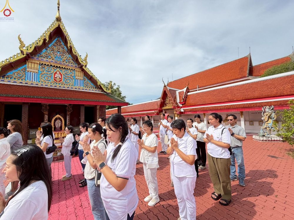 ภาพ No.250150:วันพุธที่ 8 ตุลาคม พ.ศ. 2568 พิธีทอดกฐินสามัคคีทั่วไทย 30,000 วัด โดยคณะศิษยานุศิษย์ บูชาธรรม 81 ปี หลวงพ่อธัมมชโย ณ วัดดอนไก่ดี อ.กระทุ่มแบน จ.สมุทรสาคร