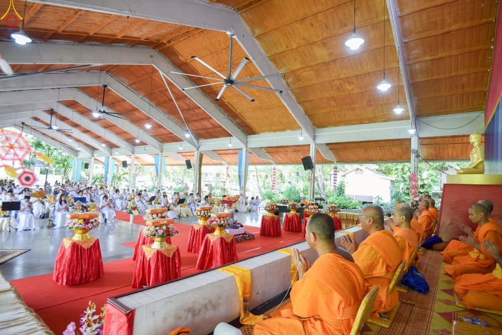 ภาพ No.254175:วันที่ 12 ตุลาคม พ.ศ. 2568 พิธีทอดกฐินสามัคคีทั่วไทย 30,000 วัด โดยคณะศิษยานุศิษย์ บูชาธรรม 81 ปี หลวงพ่อธัมมชโย ณ ศูนย์ปฏิบัติธรรมบุญประสาน  อ.ปากช่อง จ.นครราชสีมา