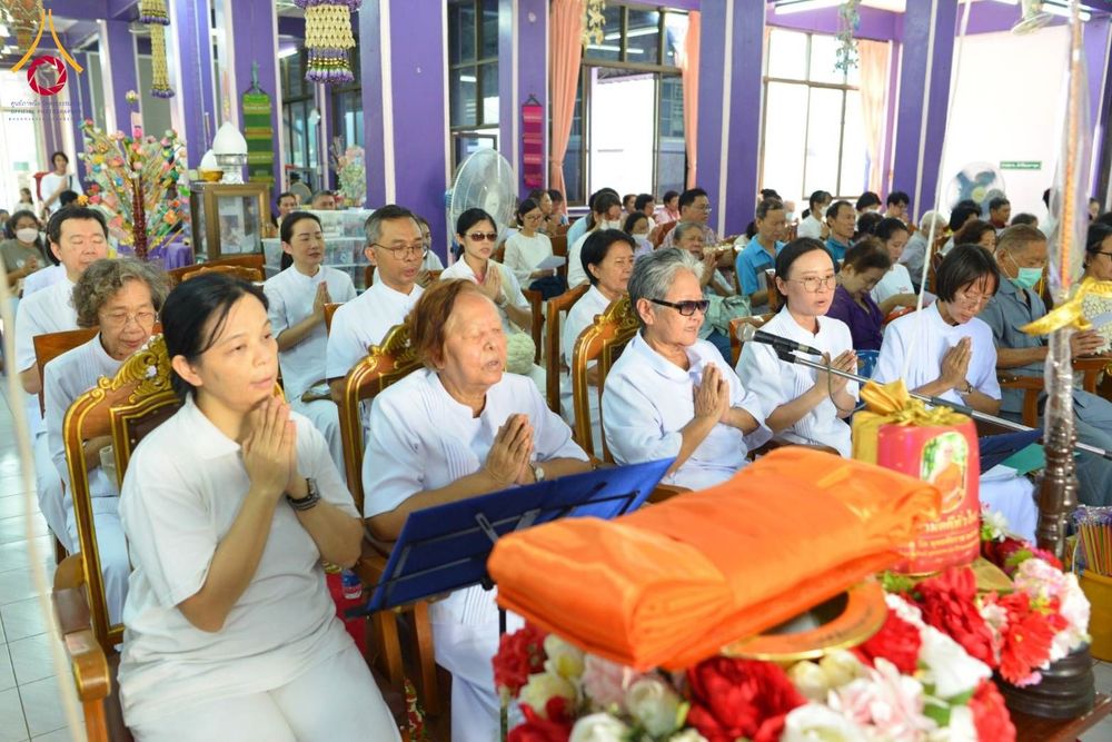 ภาพ No.170993:พิธีทอดกฐิน ณ วัดบางไกรใน จ.นนทบุรี ในโครงการกฐินสามัคคีทั่วไทย 30,000 วัด บูชาธรรม 80 ปี หลวงพ่อธัมมชโย โดยคณะศิษยานุศิษย์วัดพระธรรมกาย วันที่ 27 ตุลาคม พ.ศ. 2567