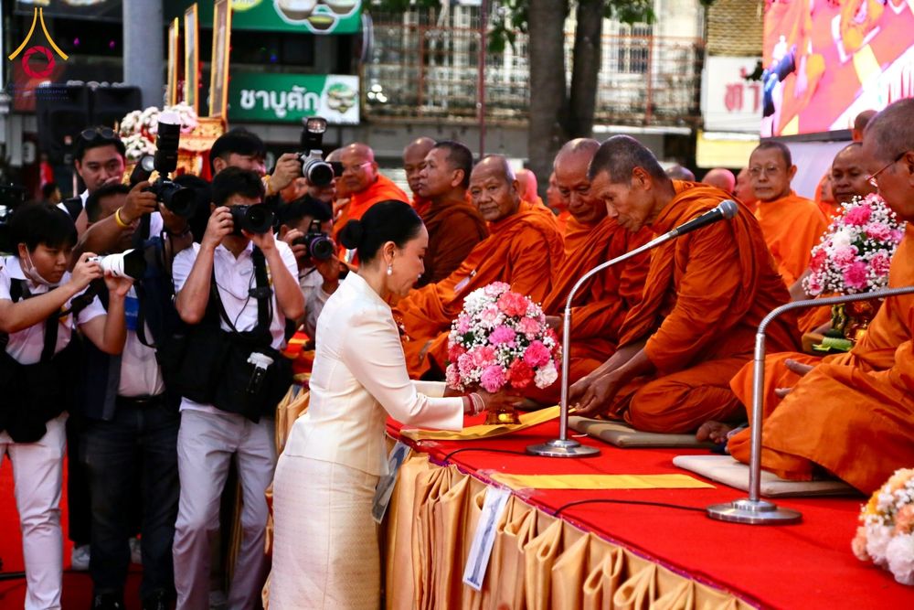 ภาพ No.210238:วันอาทิตย์ที่ 9 มีนาคม พ.ศ. 2568 พ่อเมืองโคราชจัดตักบาตรพระหมื่น ทำบุญเมือง 557 ปี