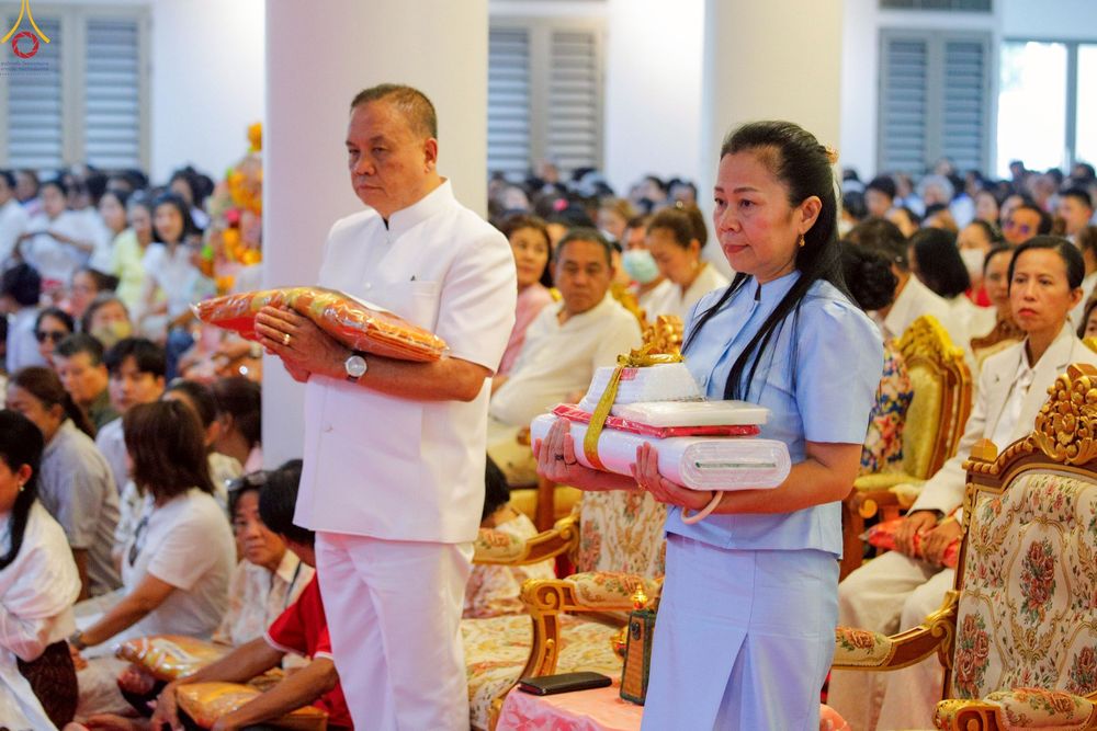 ภาพ No.260405:วันที่ 19 ตุลาคม พ.ศ. 2568 พิธีทอดกฐินสามัคคีทั่วไทย 30,000 วัด โดยคณะศิษยานุศิษย์ บูชาธรรม 81 ปี หลวงพ่อธัมมชโย ณ วัดเทพวนาราม ต.ศรีสุนทร อ.ถลาง จ.ภูเก็ต