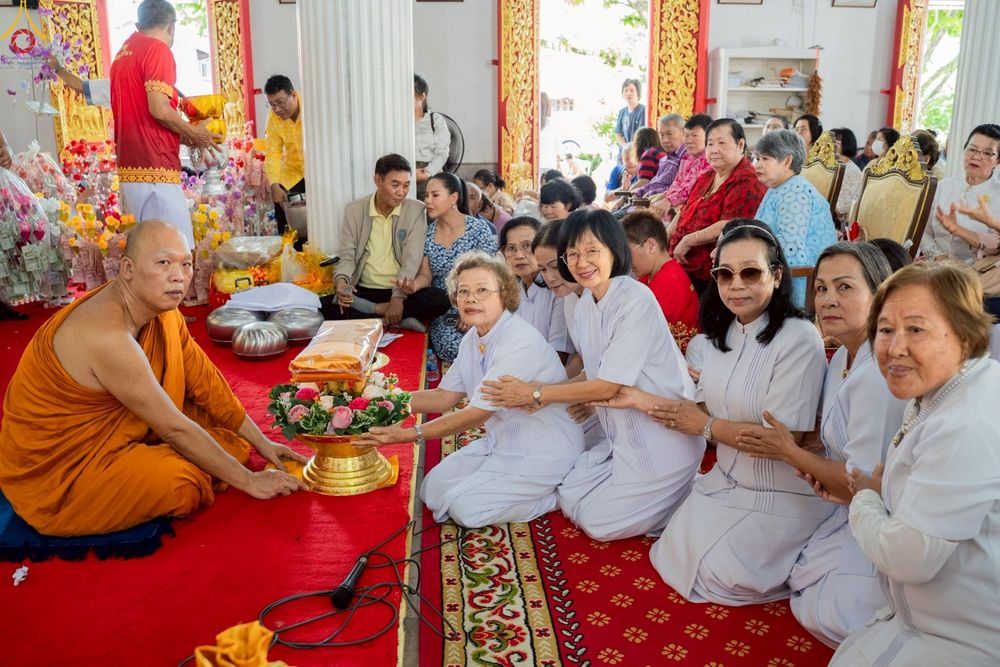 ภาพ No.252621:วันที่ 11 ตุลาคม พ.ศ. 2568 พิธีทอดกฐินสามัคคีทั่วไทย 30,000 วัด โดยคณะศิษยานุศิษย์ บูชาธรรม 81 ปี หลวงพ่อธัมมชโย ณ วัดขจรรังสรรค์ จ.ภูเก็ต