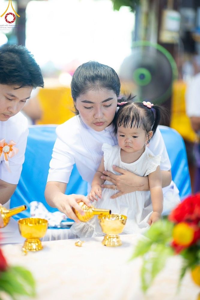 ภาพ No.173527:พิธีทอดกฐิน ณ วัดห้วยพลู จ.ฉะเชิงเทรา ในโครงการกฐินสามัคคีทั่วไทย 30,000 วัด บูชาธรรม 80 ปี หลวงพ่อธัมมชโย โดยคณะศิษยานุศิษย์วัดพระธรรมกาย วันที่ 27 ตุลาคม พ.ศ. 2567