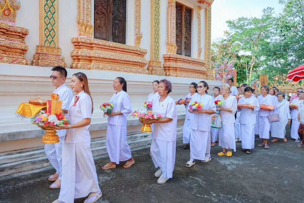 ภาพ No.264184:วันที่ 21 ตุลาคม พ.ศ. 2568 พิธีทอดกฐินสามัคคีทั่วไทย 30,000 วัด โดยคณะศิษยานุศิษย์ บูชาธรรม 81 ปี หลวงพ่อธัมมชโย ณ วัดสว่างโพธิ์ศรี ตำบลยางคำ อำเภอหนองเรือ จังหวัดขอนแก่น